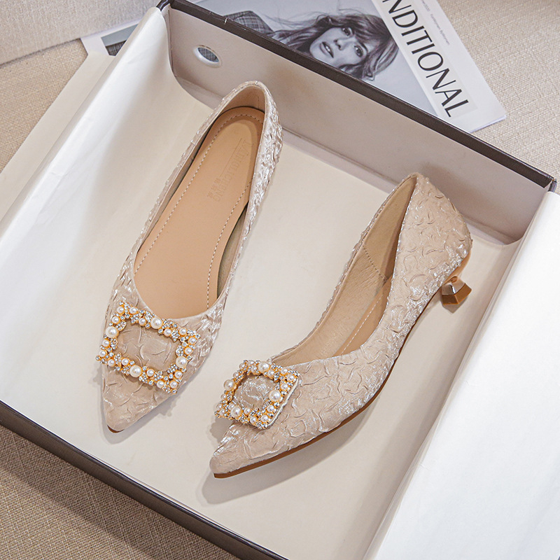 Ivoor getextureerde satijnen p - Women'S Shoes recensie en prijs